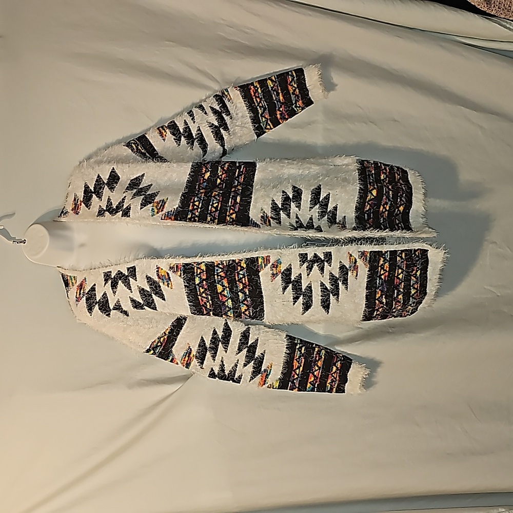 On Blue Aztec print eyelash cardigan